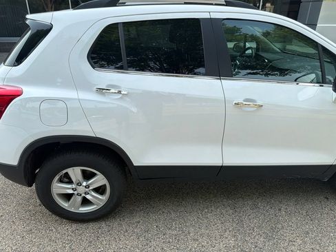 Used 2019 Chevrolet Trax LT w/ LT Convenience Package AWD/4WD image 8