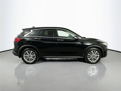 Used 2025 INFINITI QX50 Pure image 7