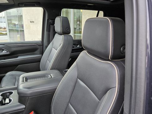 Used 2023 GMC Yukon SLT image 7