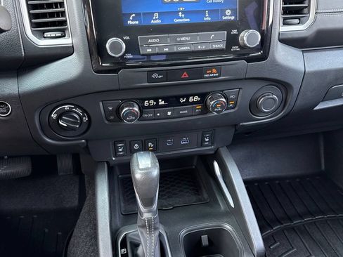 Used 2024 Nissan Frontier SL w/ Technology Package AWD/4WD image 19