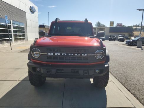 Used 2024 Ford Bronco Black Diamond w/ Sasquatch Package image 8