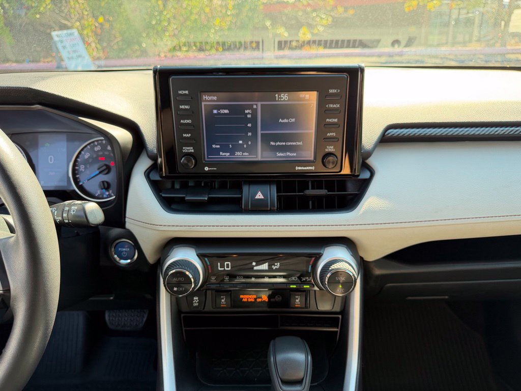 Used 2020 Toyota RAV4 XLE w/ XLE Grade Weather Package AWD/4WD image 21