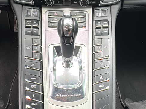 Used 2015 Porsche Panamera GTS image 19