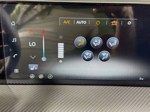 New 2026 Nissan Kicks SR w/ Cold Weather Package image 17