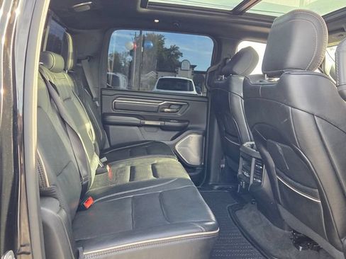 Used 2020 RAM 1500 Limited w/ Black Appearance Package AWD/4WD image 17