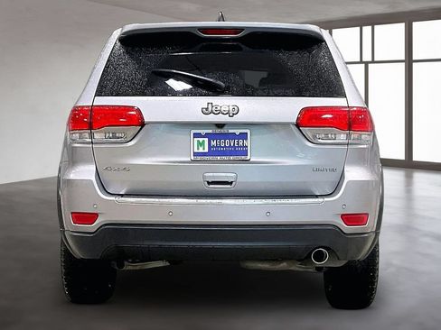 Used 2017 Jeep Grand Cherokee Limited AWD/4WD image 5