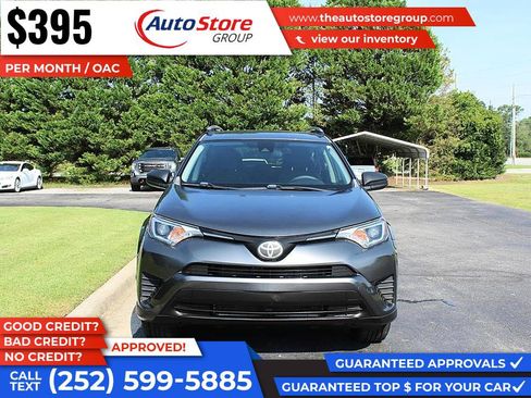 Used 2018 Toyota RAV4 LE FWD image 3
