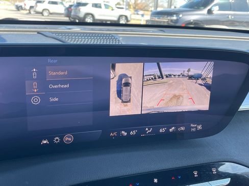 Used 2025 Buick Enclave Preferred image 16