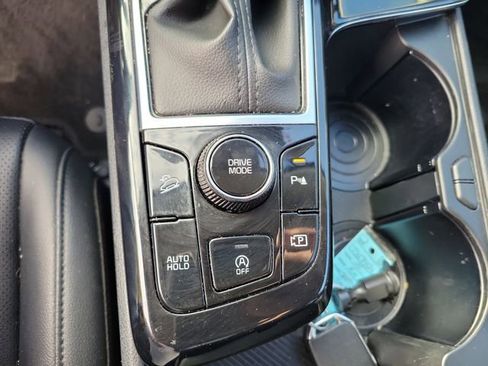 Used 2025 Kia Sportage EX image 25