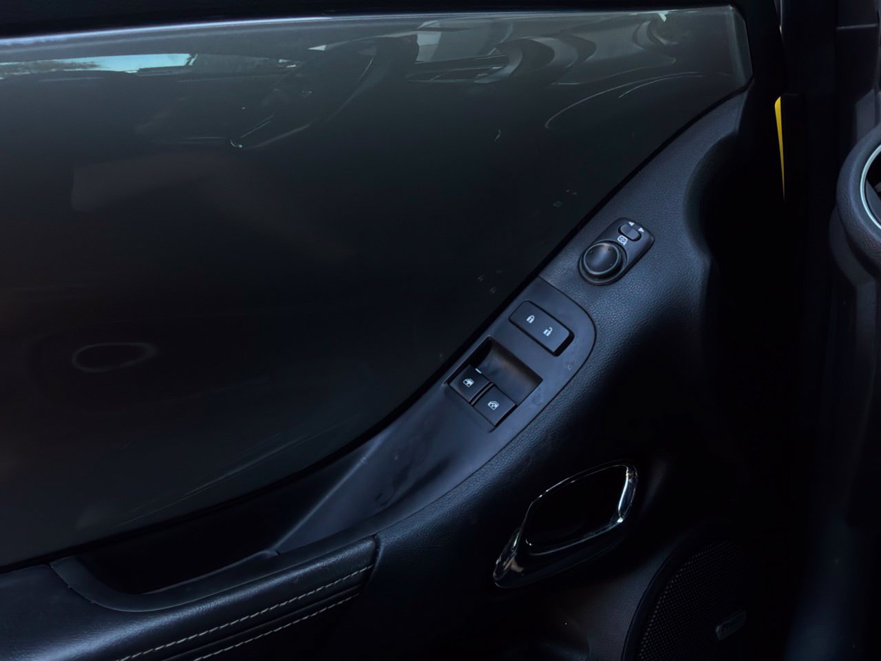 Used 2015 Chevrolet Camaro SS RWD image 22