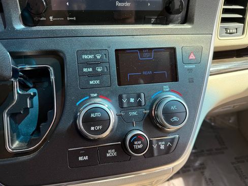 Used 2017 Toyota Sienna XLE AWD Van 3.5L 6-Cyl w/ XLE Navigation Package image 20