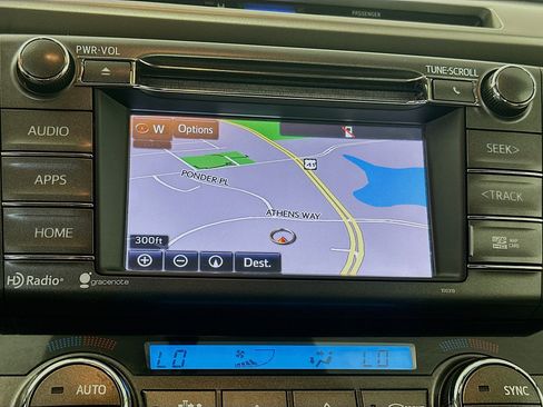 Used 2015 Toyota RAV4 Limited AWD/4WD image 21