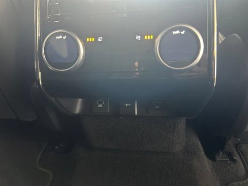 Used 2024 Land Rover Range Rover Sport Dynamic SE AWD/4WD image 31