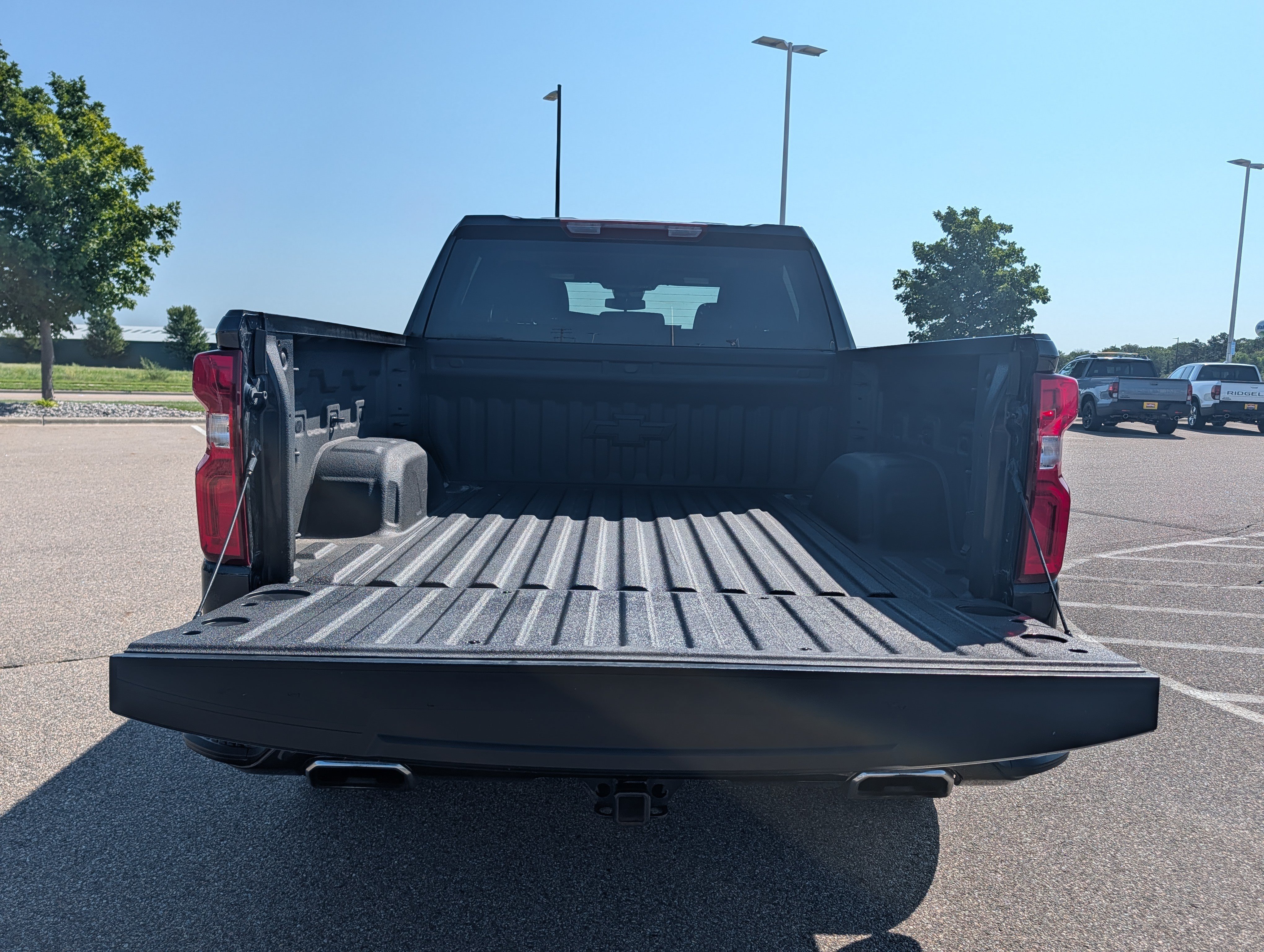 Used 2024 Chevrolet Silverado 1500 RST AWD/4WD image 18