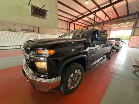 Used 2022 Chevrolet Silverado 2500 LT w/ Texas Edition AWD/4WD image 1