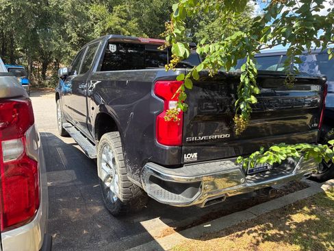 Used 2023 Chevrolet Silverado 1500 LTZ AWD/4WD image 4