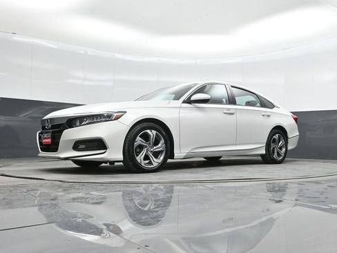 Used 2018 Honda Accord EX image 47