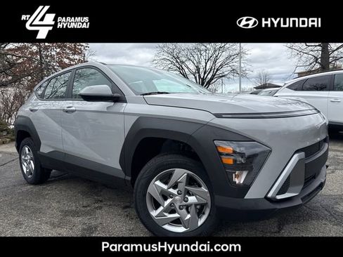 New 2026 Hyundai Kona SE image 1