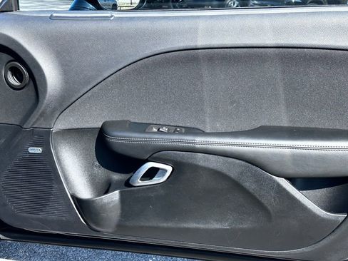 Used 2023 Dodge Challenger SXT image 28