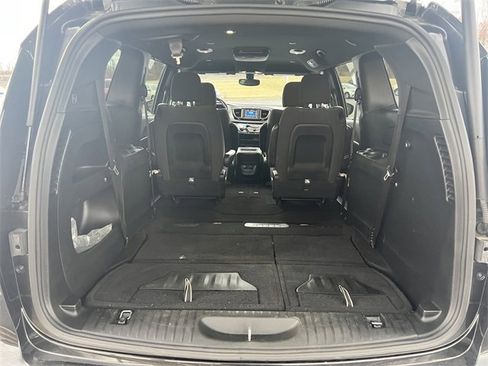Used 2019 Chrysler Pacifica Touring Plus w/ S Appearance Package image 13