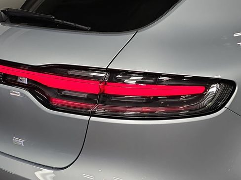 Certified 2026 Porsche Macan AWD/4WD image 30