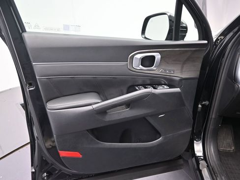 Certified 2025 Kia Sorento SX Prestige AWD/4WD image 21