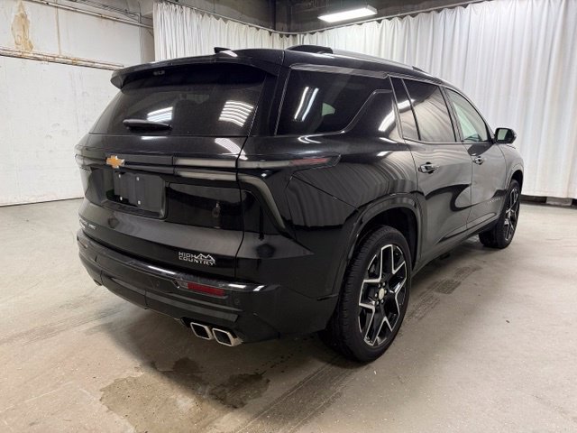 Used 2025 Chevrolet Traverse High Country w/ LPO, Floor Liner Package AWD/4WD image 5