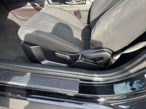 Used 2019 Ford Mustang Coupe image 8