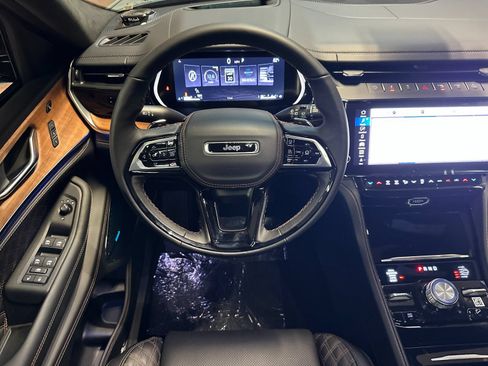 New 2026 Jeep Grand Cherokee Summit w/ Obsidian Package AWD/4WD image 13
