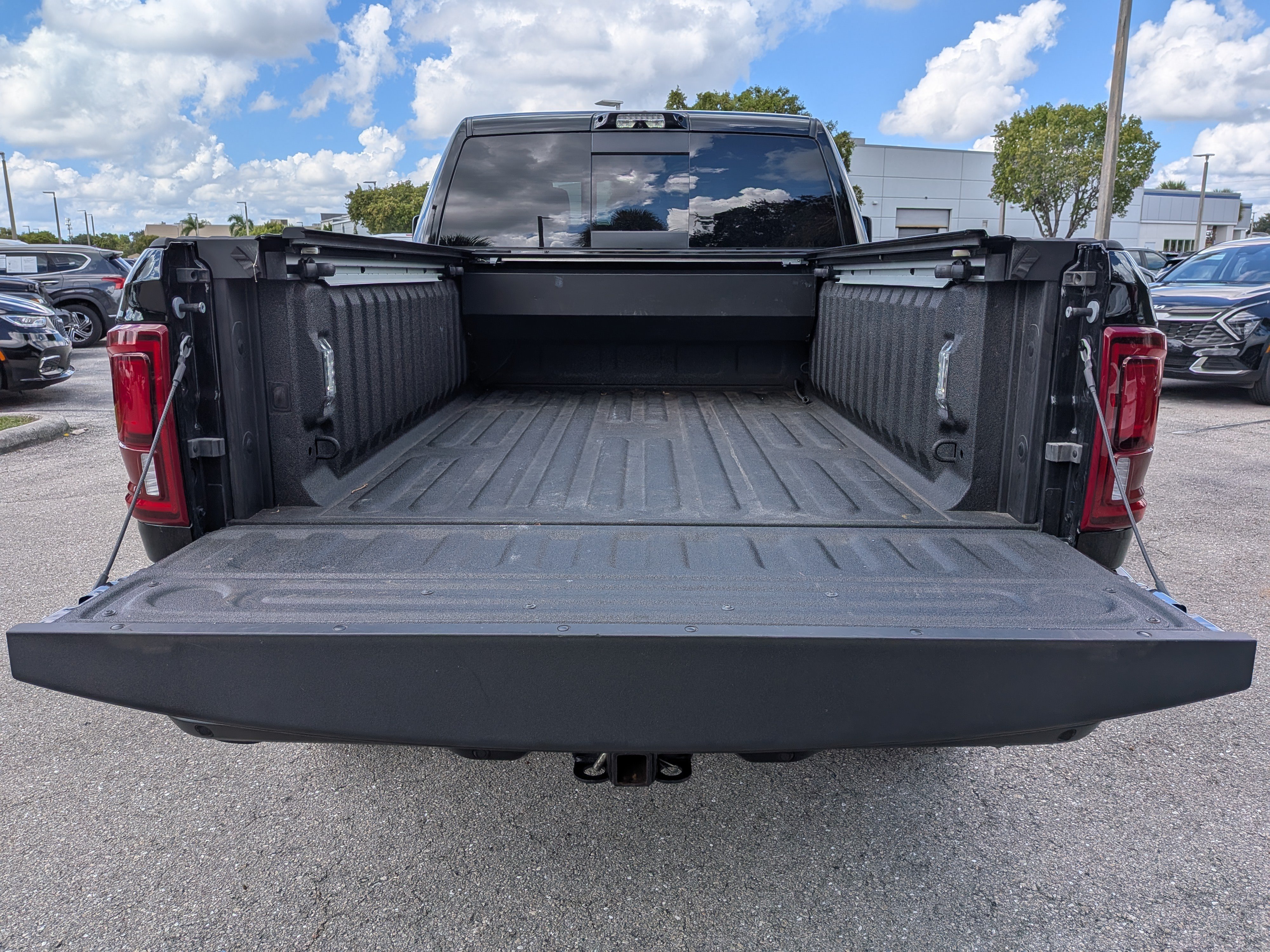 Used 2025 RAM 2500 Limited AWD/4WD image 13