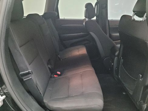 Used 2018 Jeep Grand Cherokee Laredo RWD image 19