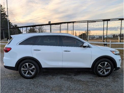 Used 2019 Kia Sorento EX FWD image 8