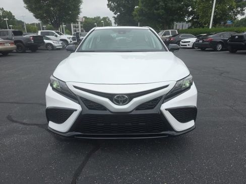 Used 2024 Toyota Camry SE w/ Cold Weather Package FWD image 2