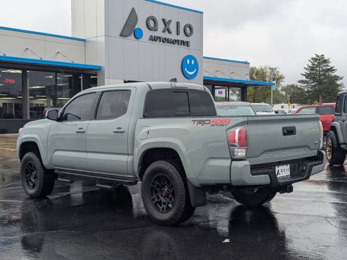 Used 2022 Toyota Tacoma TRD Sport AWD/4WD image 8