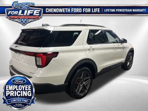 New 2026 Ford Explorer ST-Line w/ ST-Line Street Pack AWD/4WD image 5