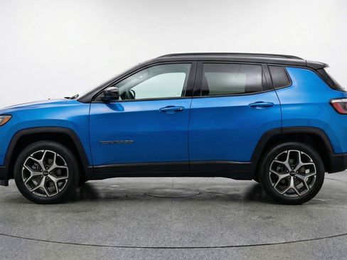 Used 2025 Jeep Compass Limited AWD/4WD image 5