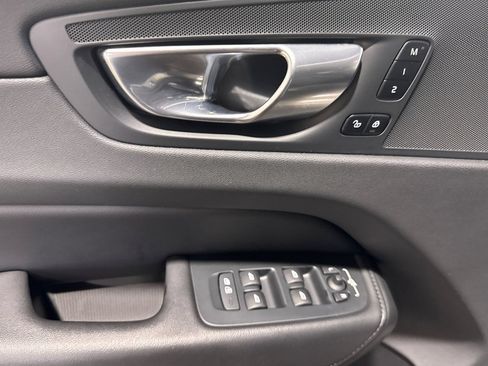 Certified 2023 Volvo XC60 B5 Plus w/ Climate Package AWD/4WD image 15