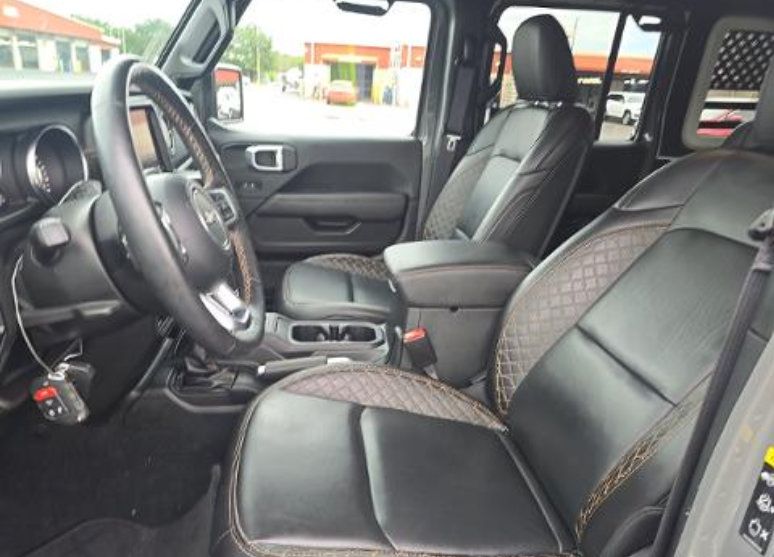 Used 2022 Jeep Wrangler Unlimited Sahara AWD/4WD image 8