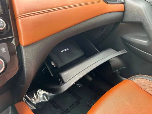 Used 2017 Nissan Rogue SL w/ SL Premium Package AWD/4WD image 29