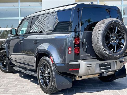 Certified 2023 Land Rover Defender 110 X-Dynamic SE AWD/4WD image 11