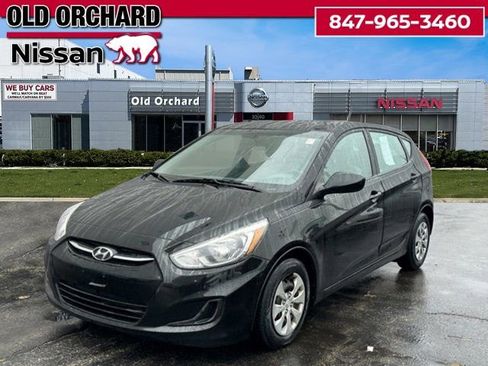 Used 2016 Hyundai Accent SE image 1
