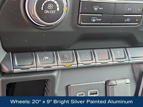 Used 2023 Chevrolet Silverado 1500 Custom AWD/4WD image 16
