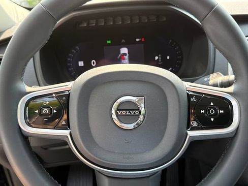 Certified 2023 Volvo XC90 B5 Core w/ Protection Package Premier AWD/4WD image 11