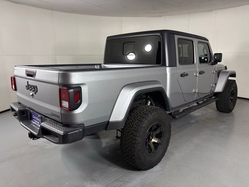 Used 2021 Jeep Gladiator Sport AWD/4WD image 8