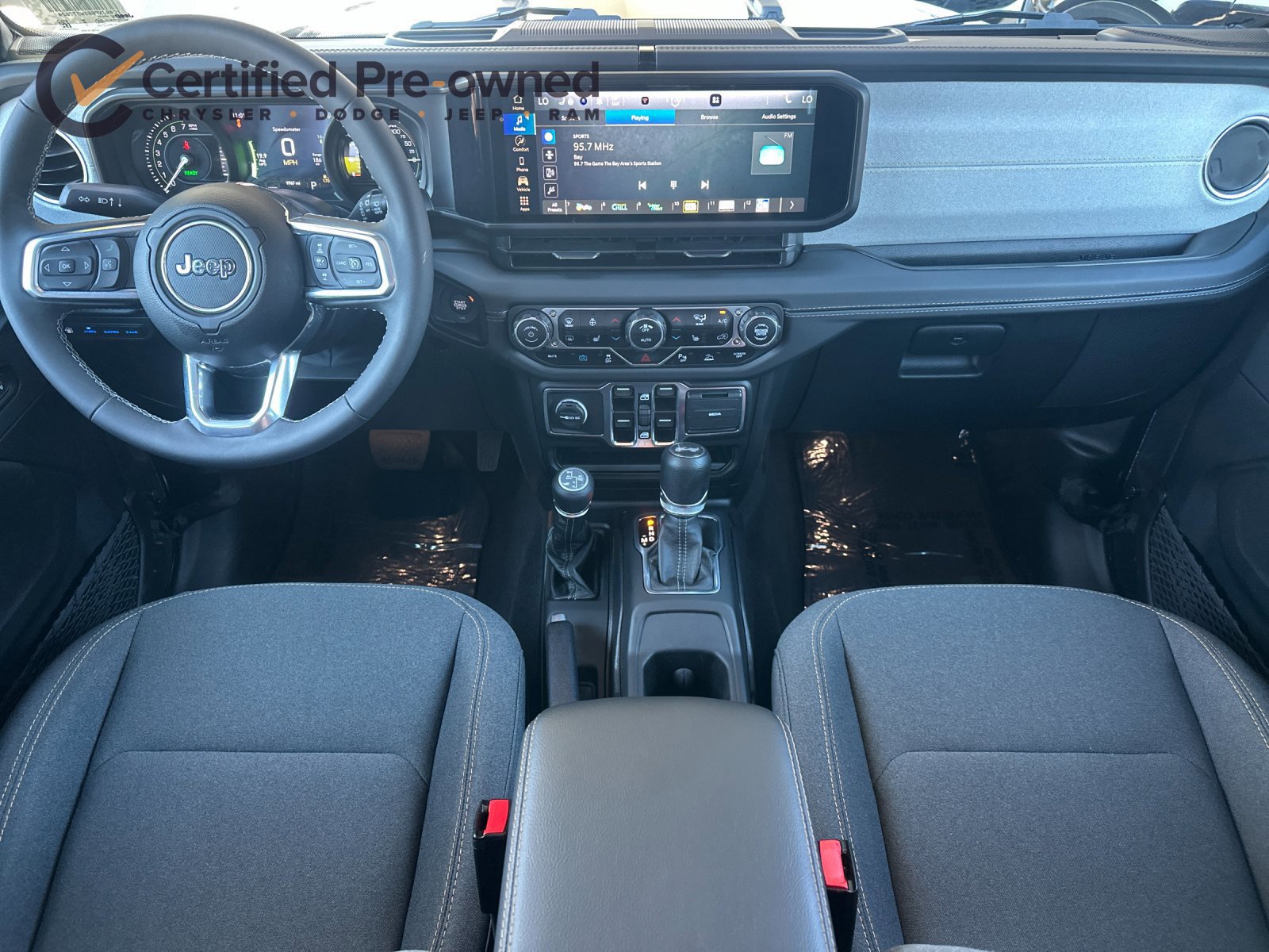 Certified 2025 Jeep Wrangler Unlimited Sahara w/ Safety Group AWD/4WD image 14