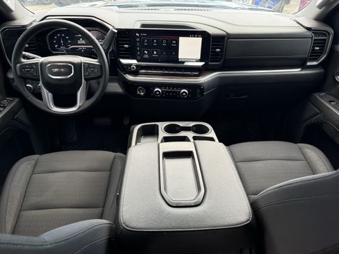 Used 2024 GMC Sierra 1500 Elevation w/ X31 Off-Road Package AWD/4WD image 13