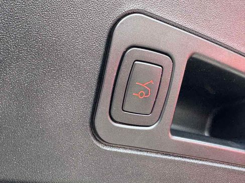 Used 2020 Tesla Model S AWD image 11