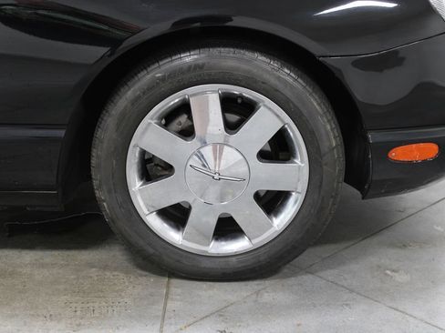 Used 2002 Ford Thunderbird RWD image 12