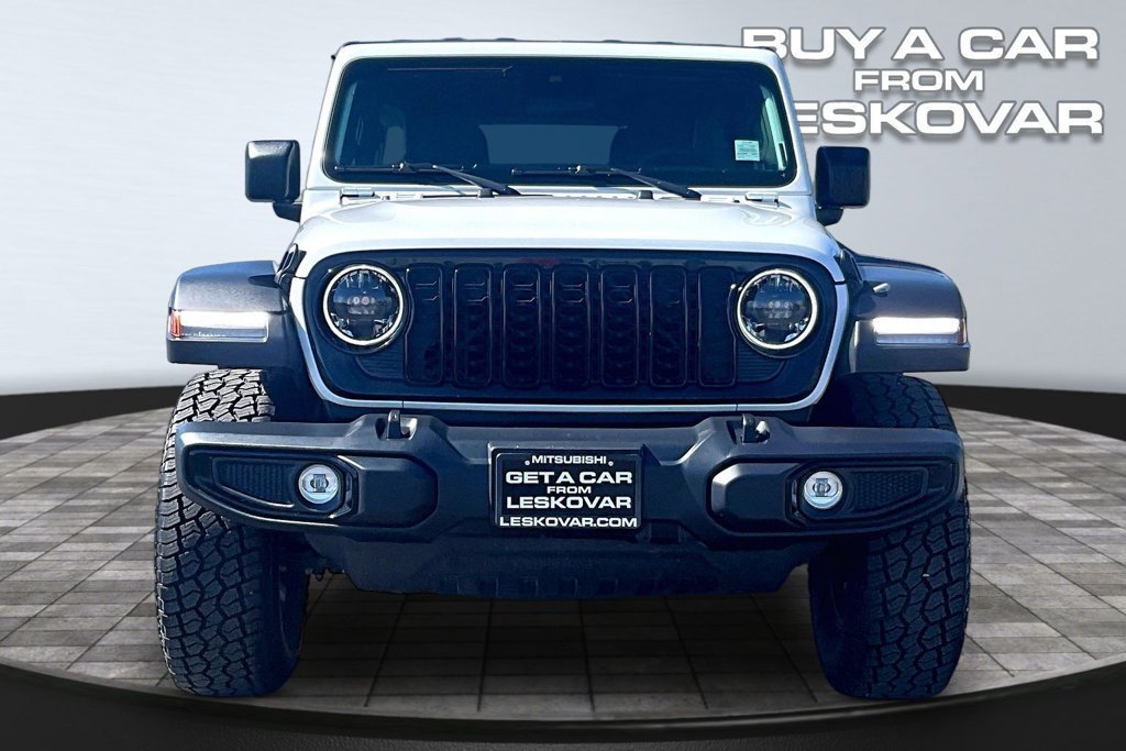 Used 2025 Jeep Wrangler Unlimited Sport AWD/4WD image 3