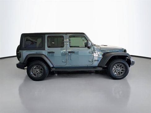 Used 2024 Jeep Wrangler Unlimited Sport AWD/4WD image 16